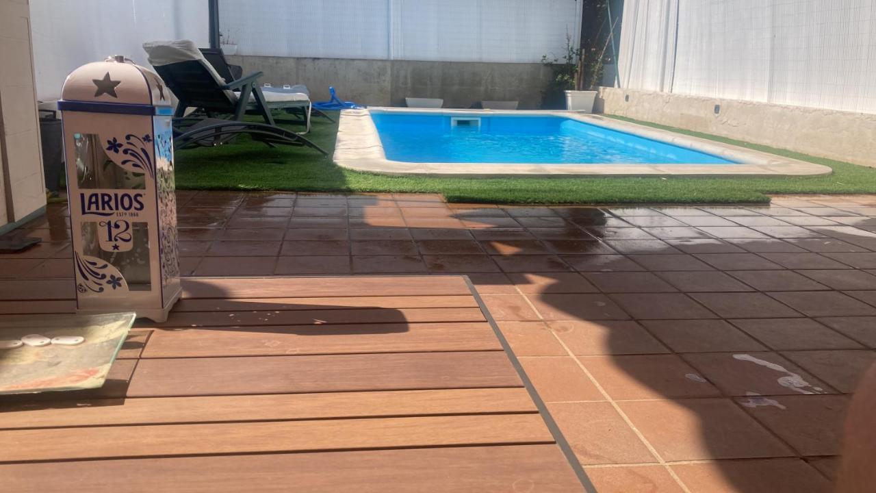 Chalet Con Piscina Симанкас Экстерьер фото